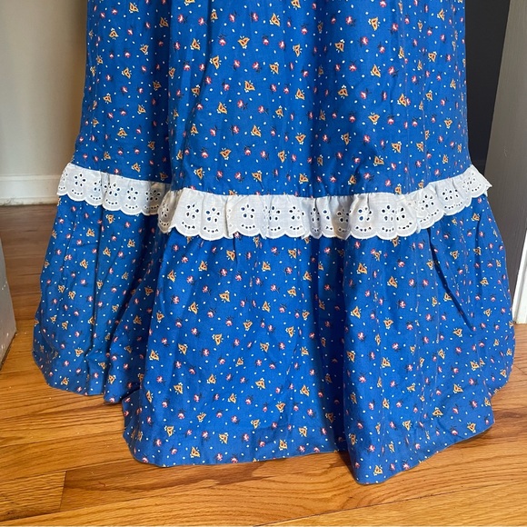 VTG 70s Floral Prairie Tired Maxi Skirt With Eyelet Lace Trim - Picture 7 of 14
